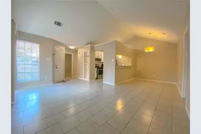 11908 Sunhillow Bend #B, Austin, TX 78758 - Photo 5
