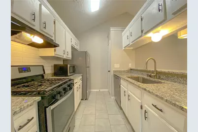 11908 Sunhillow Bend #B, Austin, TX 78758 - Photo 7