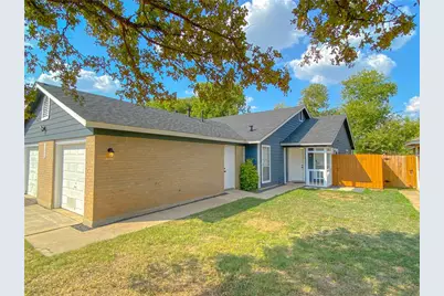 11908 Sunhillow Bend #B, Austin, TX 78758 - Photo 1