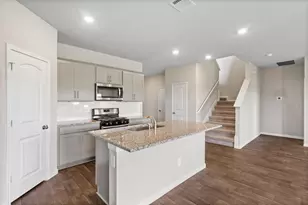 251 Solitude Dr, San Marcos, TX 78666 - Photo 7