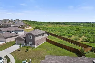 251 Solitude Dr, San Marcos, TX 78666 - Photo 3