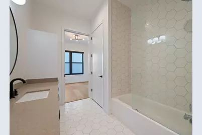 800 Embassy Drive #322, Austin, TX 78702 - Photo 17