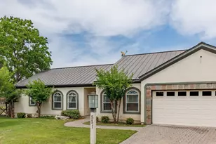 521 Lucy Ln, Horseshoe Bay, TX 78657 - Photo 3