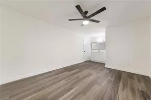 5535 Pine Pl, Austin, TX 78744 - Photo 17