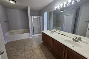 580 Hometown Pkwy, Kyle, TX 78640 - Photo 21