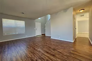 580 Hometown Pkwy, Kyle, TX 78640 - Photo 9