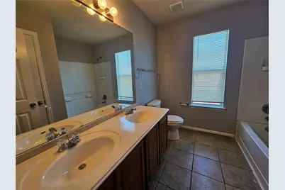 580 Hometown Parkway, Kyle, TX 78640 - Photo 31