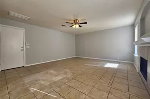 580 Hometown Pkwy, Kyle, TX 78640 - Photo 15