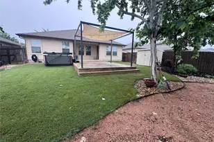733 Pinnacle Dr, Georgetown, TX 78626 - Photo 5