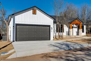 165 Nuuanu Ln, Bastrop, TX 78602 - Photo 3