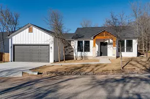 165 Nuuanu Ln, Bastrop, TX 78602 - Photo 5