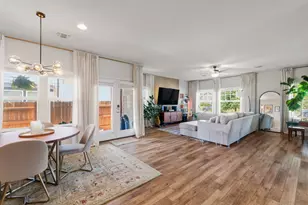 9207 Looksee Ln, Austin, TX 78744 - Photo 9