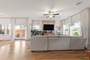 9207 Looksee Ln, Austin, TX 78744 - Photo 5