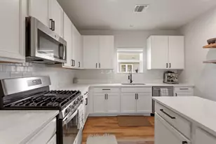 9207 Looksee Ln, Austin, TX 78744 - Photo 13