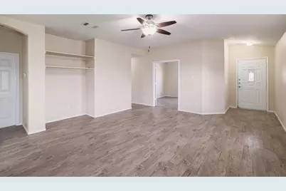 1002 W South Street, Leander, TX 78641 - Photo 9