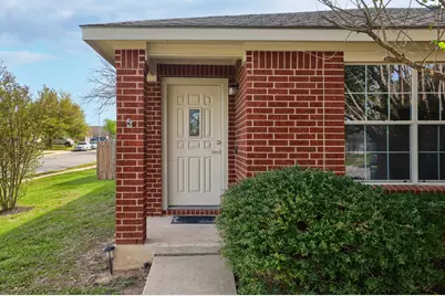 1002 W South Street, Leander, TX 78641 - Photo 5