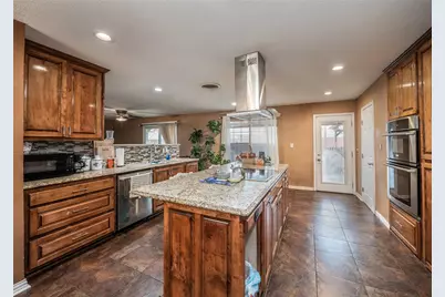 112 Hasler Street, Bastrop, TX 78602 - Photo 9