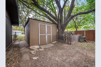 112 Hasler Street, Bastrop, TX 78602 - Photo 33