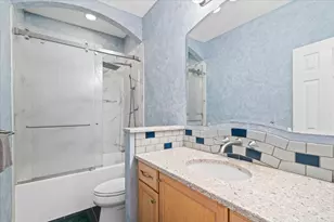 37 Pillow Rd, Austin, TX 78745 - Photo 13