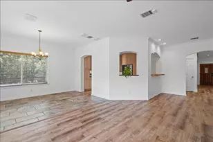 37 Pillow Rd, Austin, TX 78745 - Photo 5