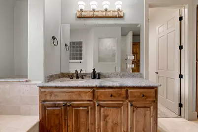 105 Hopewell Circle, Georgetown, TX 78628 - Photo 23