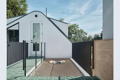 2201 Garden St, Austin, TX 78702 - Photo 29