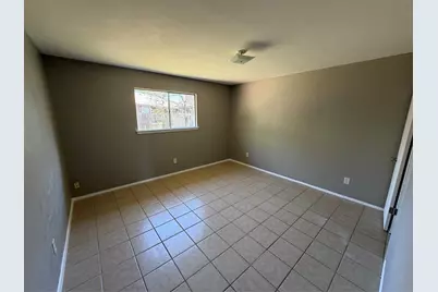 2002 Covered Wagon Pass, Austin, TX 78744 - Photo 7