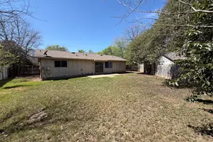 2002 Covered Wagon Pass, Austin, TX 78744 - Photo 11