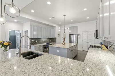 3019 Lyons Road, Austin, TX 78702 - Photo 7
