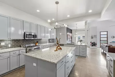 3019 Lyons Road, Austin, TX 78702 - Photo 3