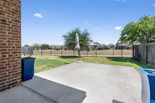 404 Miracle Rose Way, Liberty Hill, TX 78642 - Photo 37