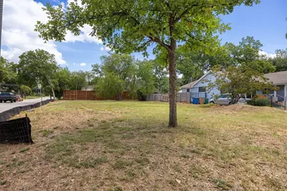 1810 Mohle Drive, Austin, TX 78703 - Photo 9
