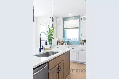 209 Menlo Bend, Liberty Hill, TX 78642 - Photo 5