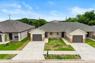 410 W Avenue C, Copperas Cove, TX 76522 - Photo 3
