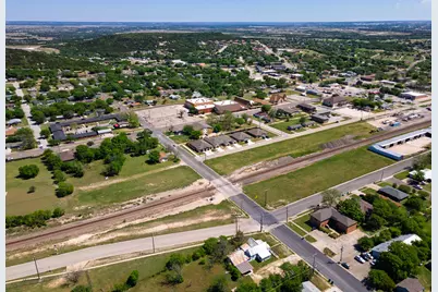 410 W Avenue C, Copperas Cove, TX 76522 - Photo 25