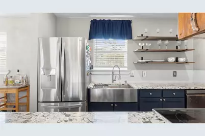 274 Old Austin Trail, Elgin, TX 78621 - Photo 17