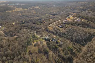 274 Old Austin Trail, Elgin, TX 78621 - Photo 35