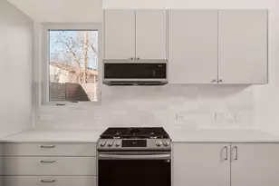 3209 Dolphin Dr, Austin, TX 78704 - Photo 7