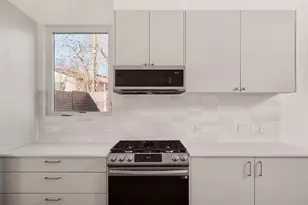 3209 Dolphin Dr, Austin, TX 78704 - Photo 7