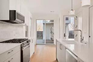 3209 Dolphin Dr, Austin, TX 78704 - Photo 9