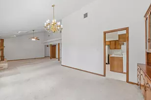 1403 Stone Ridge Dr, Taylor, TX 76574 - Photo 9