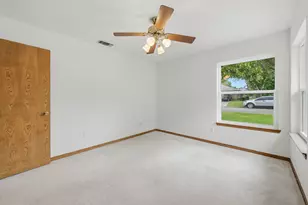1403 Stone Ridge Dr, Taylor, TX 76574 - Photo 17