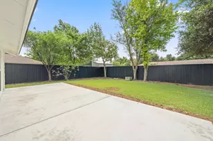 1403 Stone Ridge Dr, Taylor, TX 76574 - Photo 35