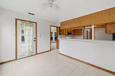 1403 Stone Ridge Drive, Taylor, TX 76574 - Photo 7
