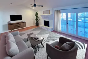 304 Live Oak Dr, Mountain City, TX 78610 - Photo 3