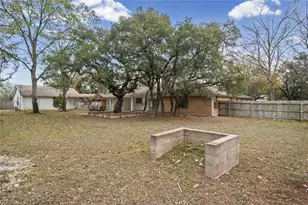 304 Live Oak Dr, Buda, TX 78610 - Photo 13