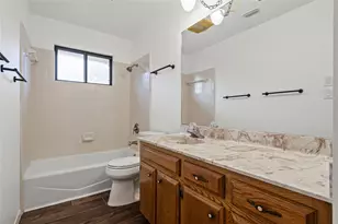 304 Live Oak Dr, Buda, TX 78610 - Photo 9