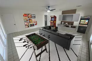 304 Live Oak Dr, Mountain City, TX 78610 - Photo 15