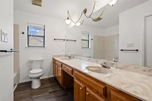 304 Live Oak Dr, Mountain City, TX 78610 - Photo 11