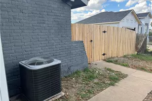 15504 Spring Hill Ln, Pflugerville, TX 78660 - Photo 13